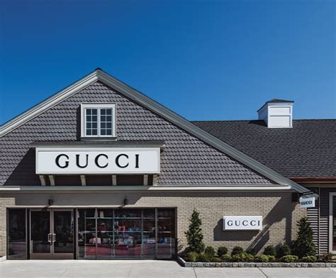 gucci premium outlet